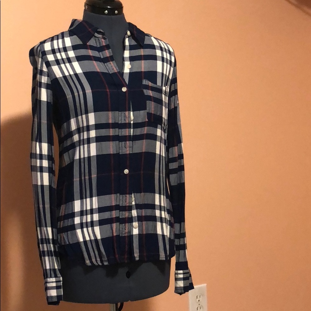 Women’s button down top - Picture 2 of 3